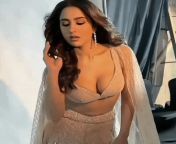 Sara ali khan hot tits ? from soha ali khan hot sex scene