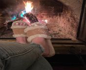 I love to enjoy a nice fire with my tiny on my toe soaking up some warmth and giving tiny massages and kisses. What are some of your favorite chilly weather activities with your tiny or giantess? from “tiny
