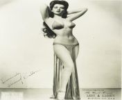 1930&#39;s Burlesque dancer Sherry Britton was 5-foot-3-inch (1.60 m) tall with an 18-inch (46 cm) waist, and was once said to have a &#34;figure to die for.&#34; from 18 inch lana se