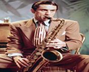 New York, New York (1977) is the only time Robert DeNiro has done a sax scene from robert deniro