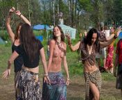 Girls dancing in Empty Hills Festival 2010 from naked africa girls dancing party