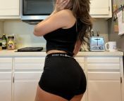 Anyone interested in watching me cook? ?? ???? from anyone interested in watching me i also am willing to sell or panties 😘