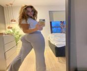 Flare pants hit different from flare pants pawg