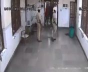 Delhi police at its finest! Tulli Tajpuriyas body being attacked in front of cops, in Tihar jail. from delhi sex mypornw