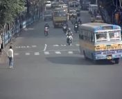 Busy streets of Kolkata from kolkata sona gachi randi khana