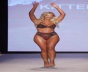 Skyler Simpson (Miami Fashion Week 2023) from miami fashion video