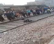 Kanpur vendor loses both legs after he was hit by a train; was recovering his supplies thrown on tracks by cops from xxx bf kanpur dehat pukhrayan bhognipur videos new sex জোর করে