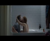 Jessica Chastain shows her boobs in the bathtub. from fat arab girl nude selfie shows her boobs mp4