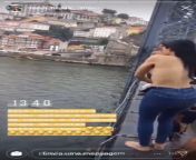 Turista brasileira salta do tabuleiro da ponte D. Luís.. Nua from turista sensual na tailÂndia