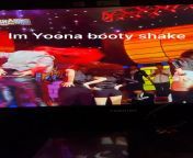 Korean Idol/Actress Im Yoona shaking her booty!!!? from korean idol