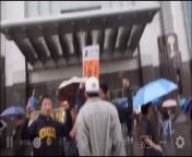 [NSFW] Chinese students at Taipei 101 harassing locals are met by cops from cops ak