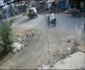 Teacher run over twice by school bus in India from chennai school teacher run awey 10th class