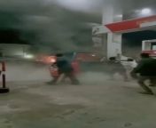 burning car at gas station in Indonesia and someone is still inside from poto memek artis artis indonesia xxxshort video 3gp com闂佽法鍠愮粊閾绘瑩宕弶鎸归崶鎾船缁涜
